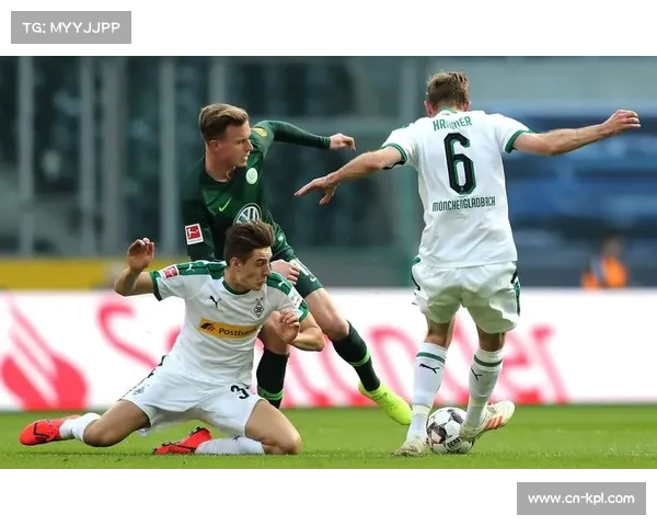 门兴格拉德巴赫与科隆鲁尔区德比,半场战况激烈